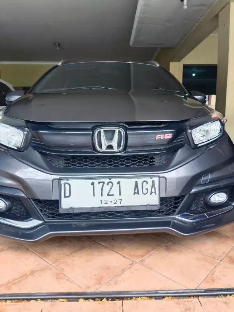 Bismillah numpang jual mobilio RS metic no. D 2017