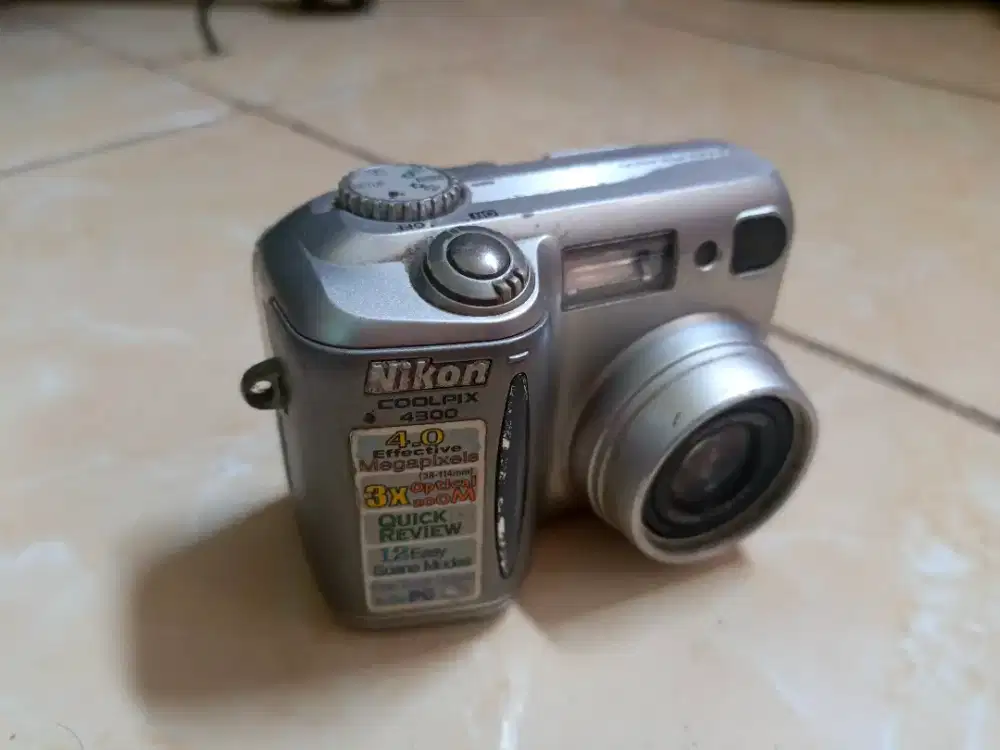 Camera Nikon Coolpix 4300