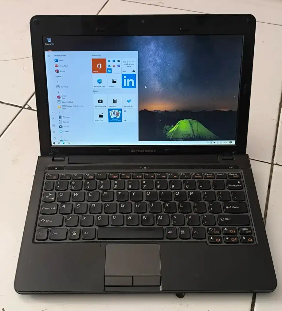 Lenovo ram 4/320 batre 2 jam windows 10 ofice lengkap siap pakai