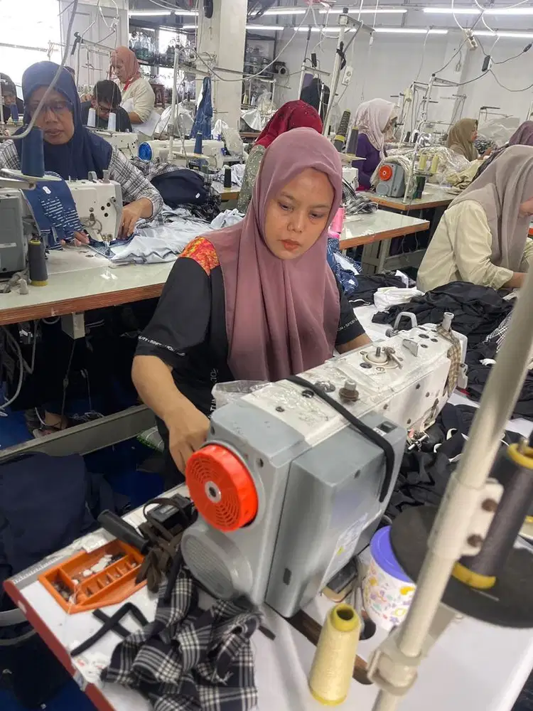 Penjahit sample, senior penjahit