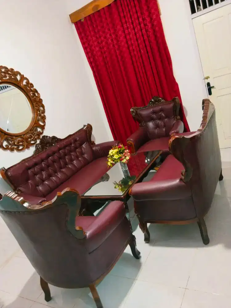 1 SET KURSI TAMU MEWAH