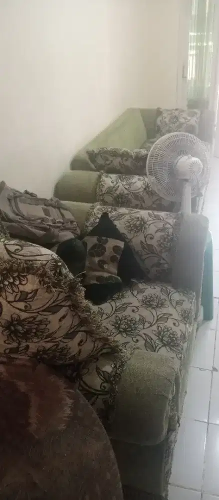 Sofa Jual Cepat Bonus Lemari