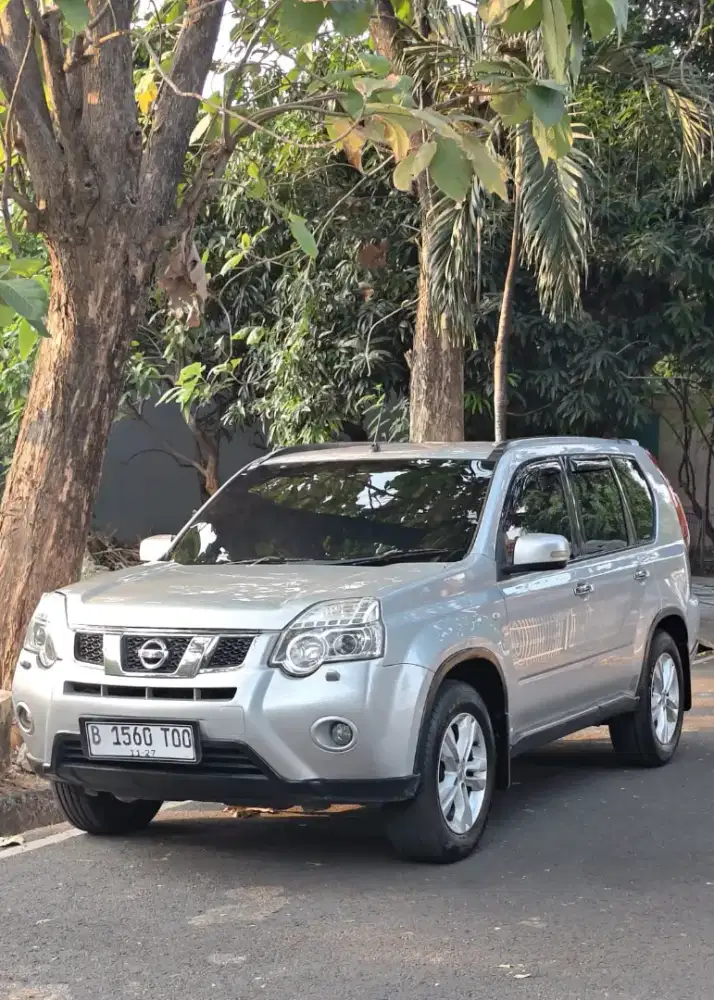 NISSAN XTRAIL 2.5 SILVER 2011