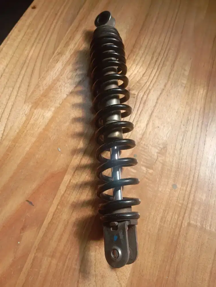 Shockbreaker Yamaha m3 bekas layak pakai