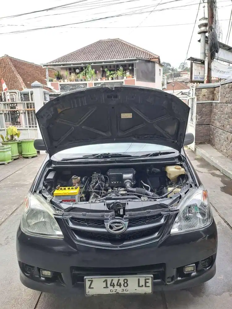 Daihatsu Xenia 2010 Bensin