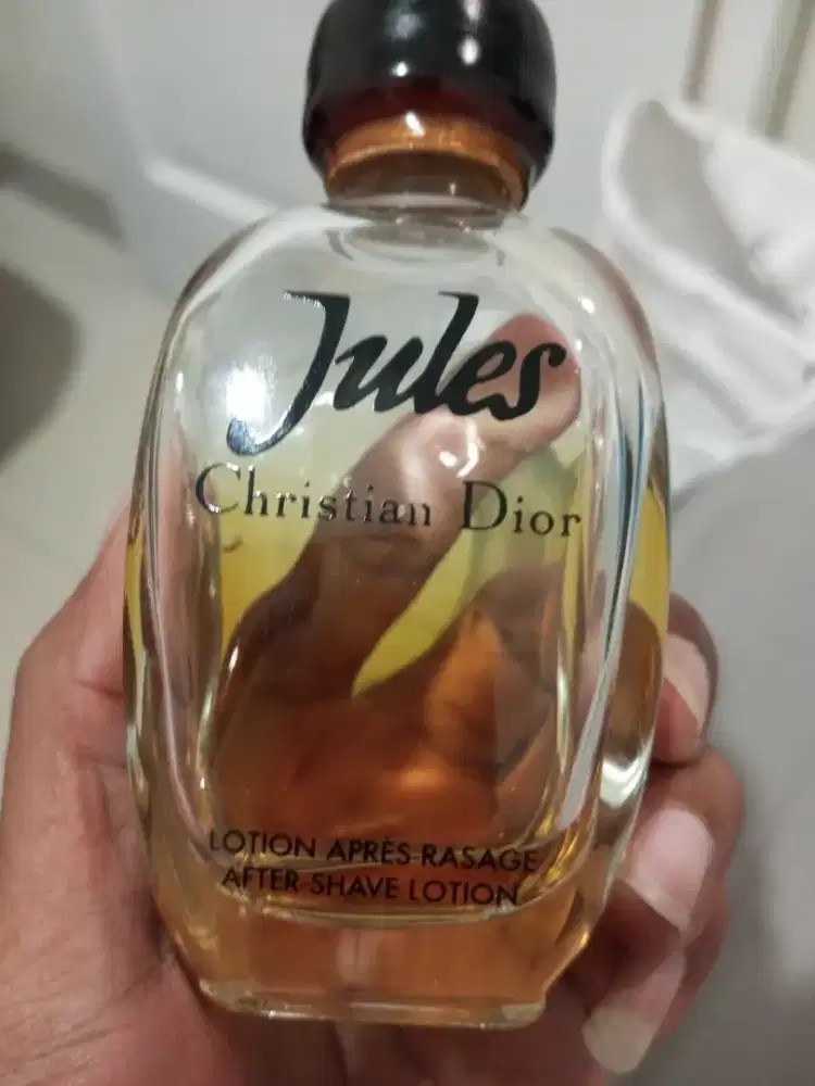 Botol bekas parfum