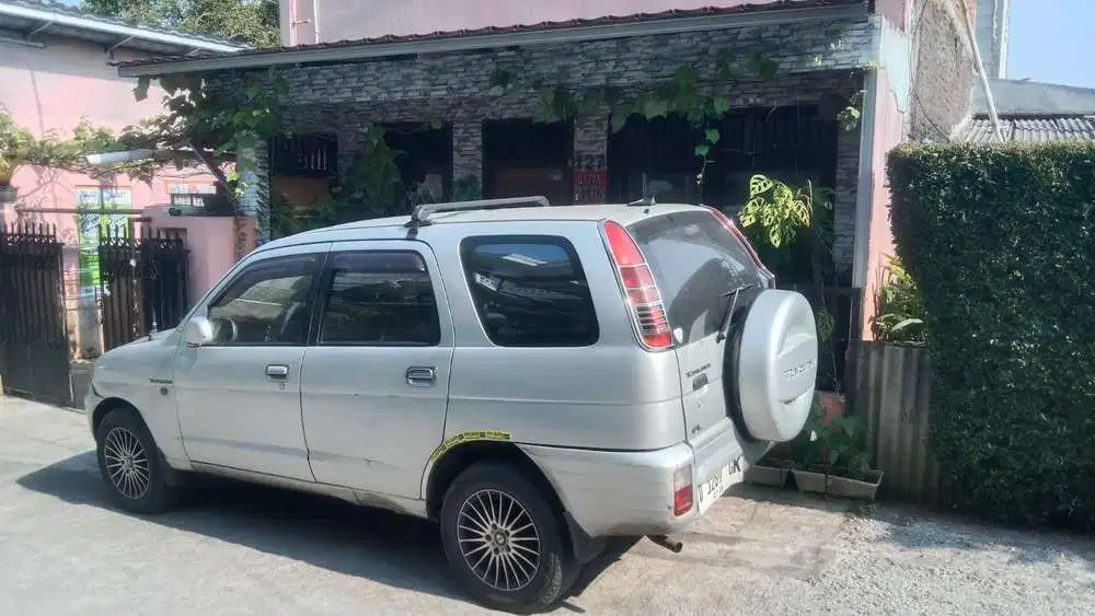 Daihatsu Taruna 2003 Bensin