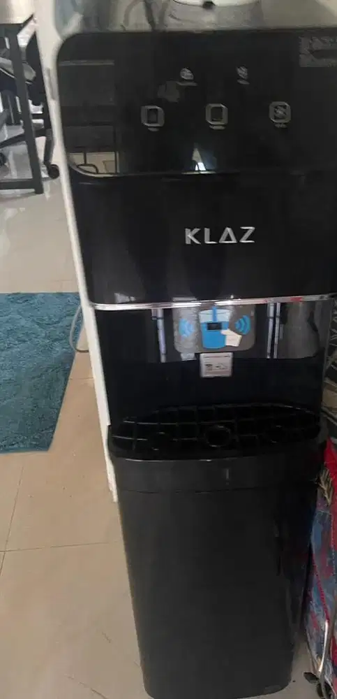 Kriss dispenser