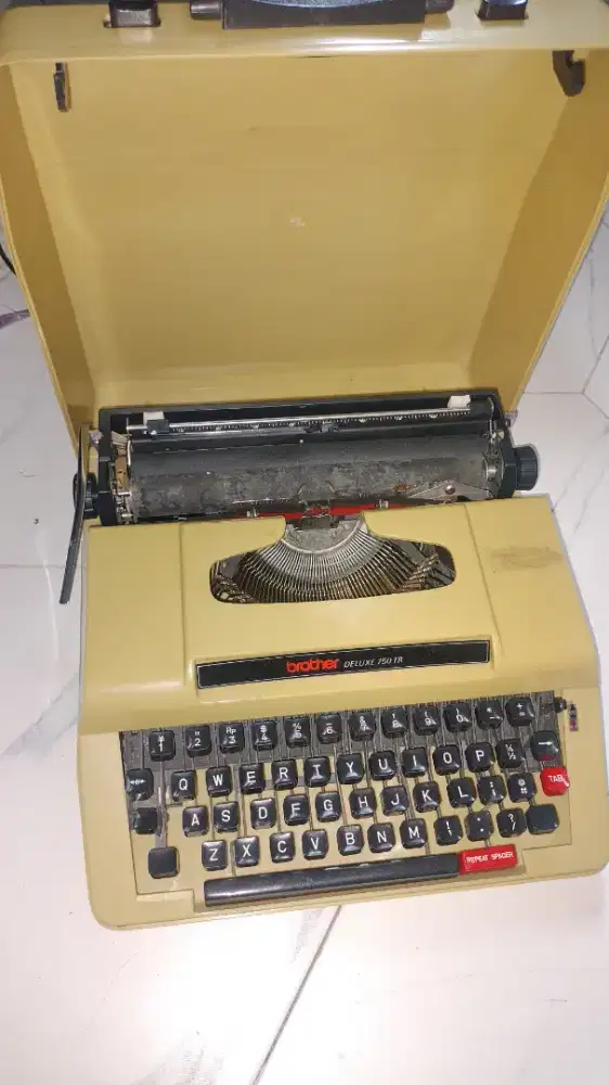 Mesin tik kantor