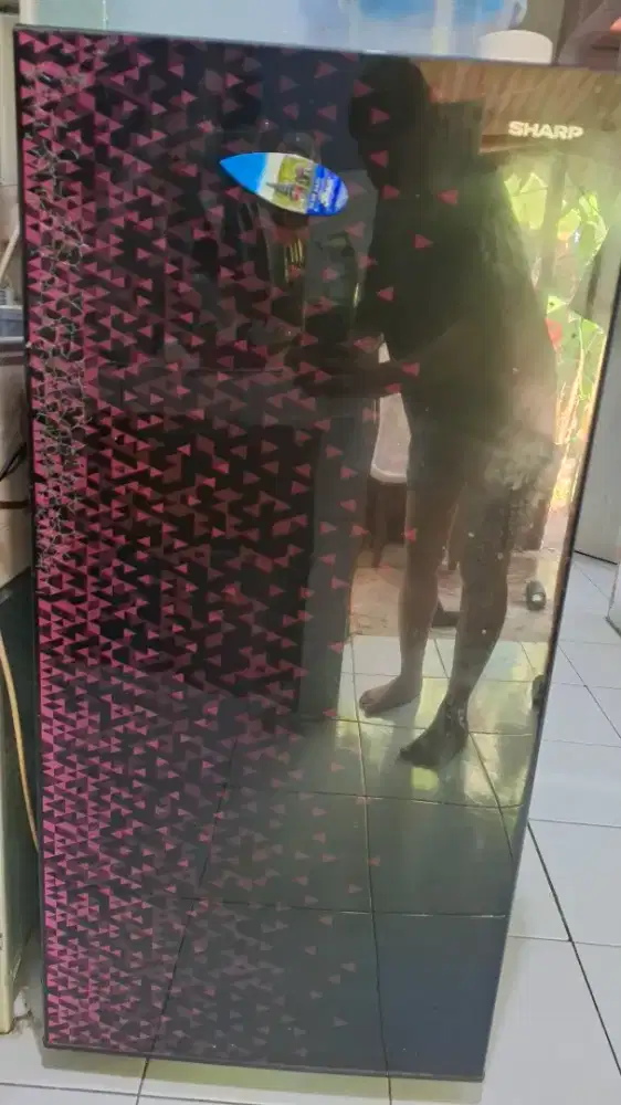 Di jual kulkas sharp 1 pintu