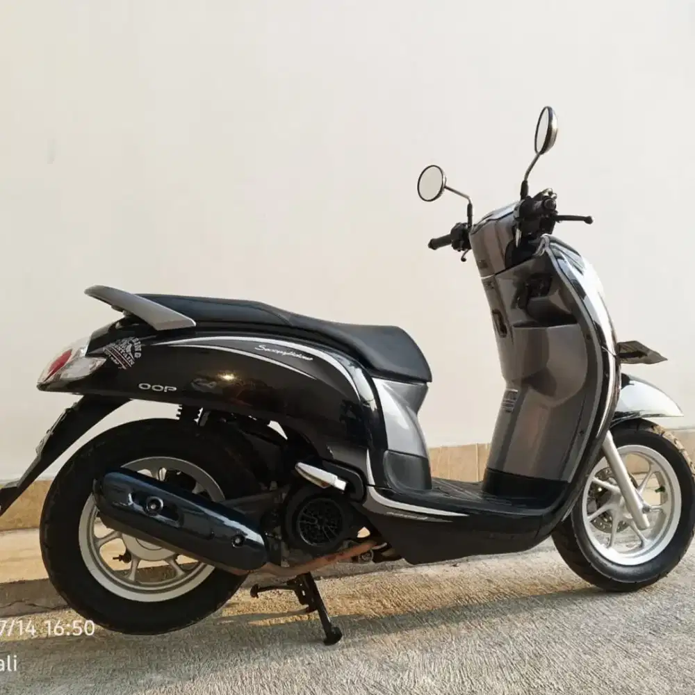 HONDA SCOOPY STYLISH TAHUN 2018 CASH KREDIT MURAH DP MULAI 1.100