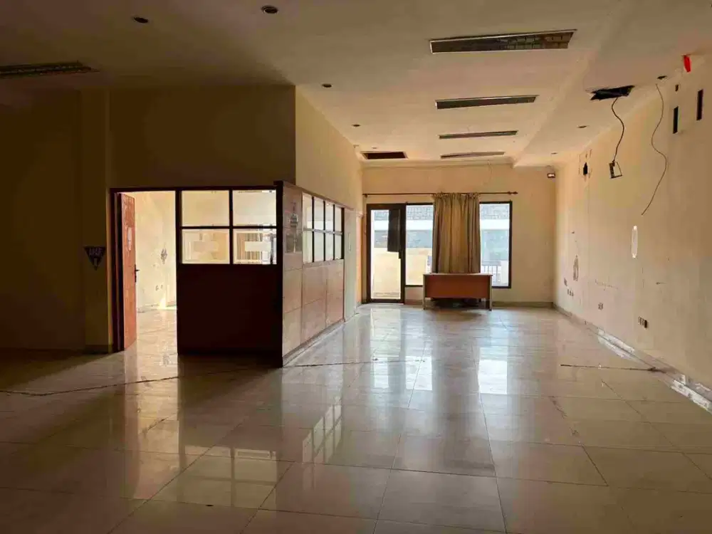 Disewakan ruko gandeng Intercom