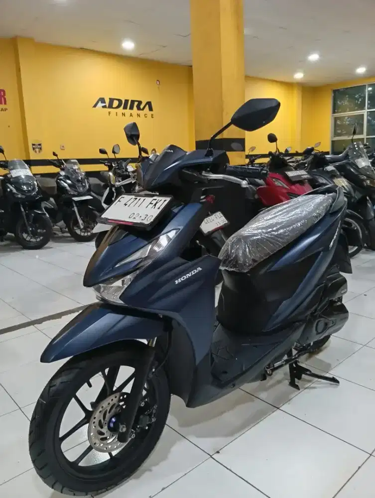 READY BEAT DLX SMARTKEY KM LOW