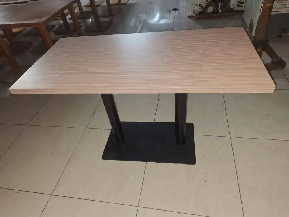 Meja Kayu 2 kaki besi