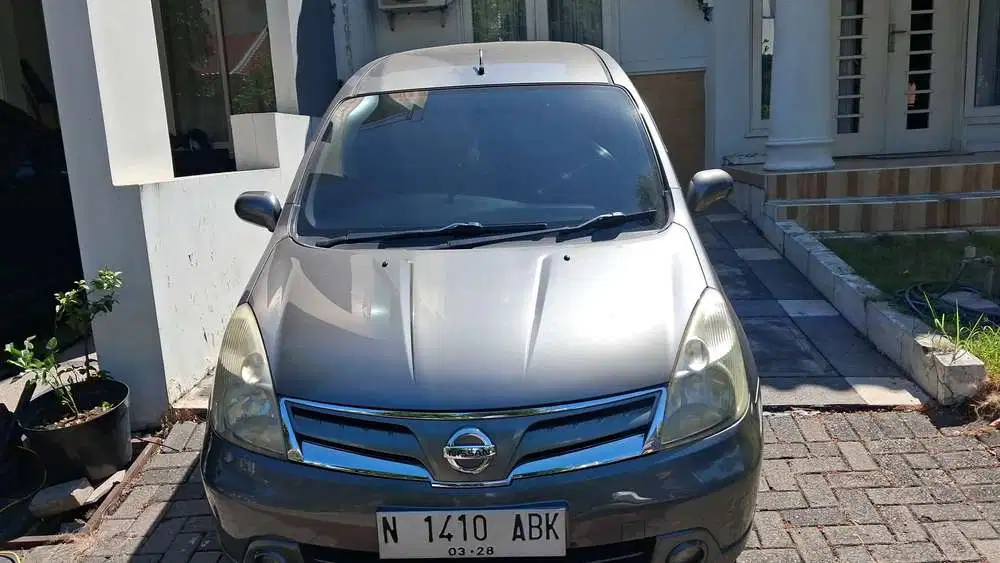 Nissan Grand livina 2012 Bensin