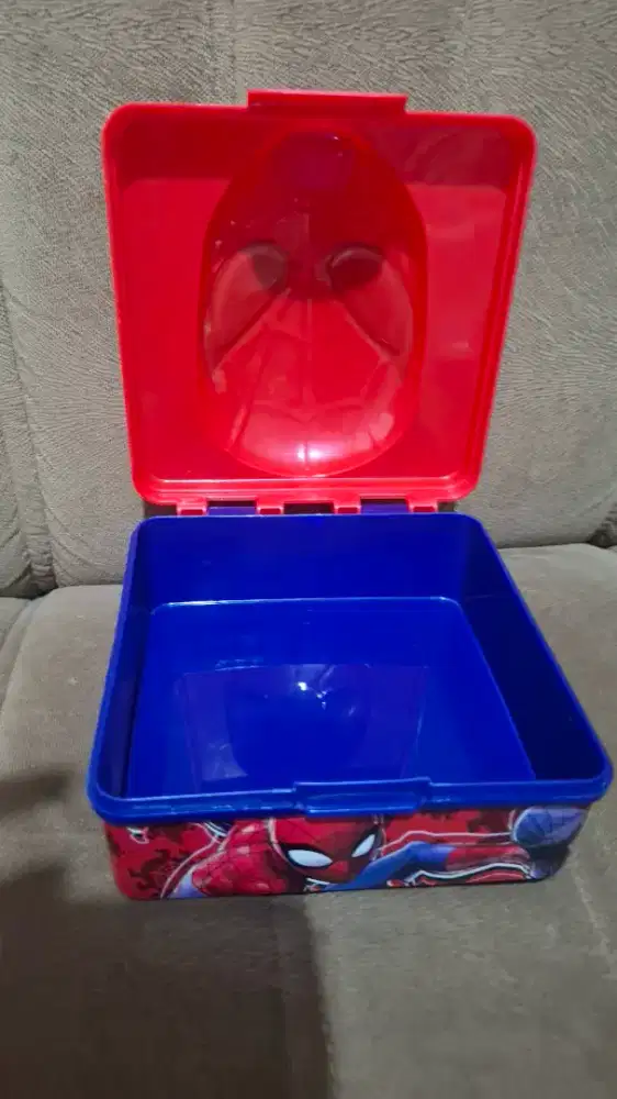 Tempat makan karakter