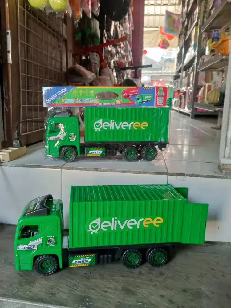 Mainan anak truk box delivere