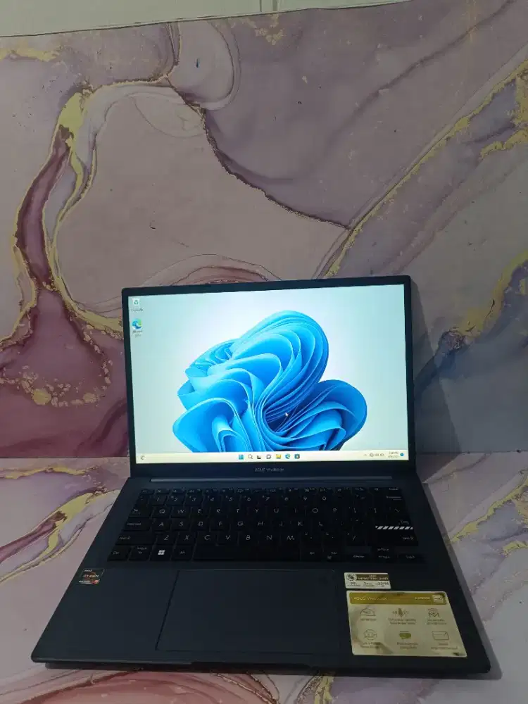 Asus vivobook m1403qa amd ryzen 5 5600h 8/512 ssd