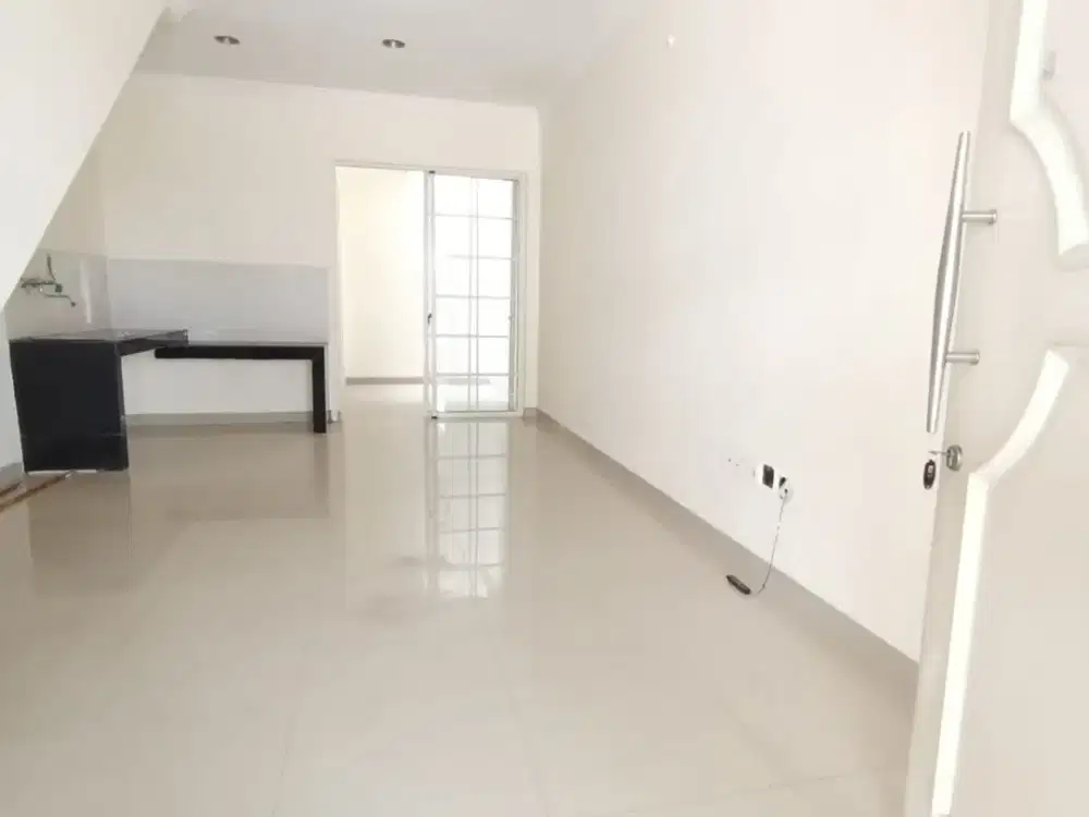 Disewakan Rumah 4x15 Green Lake City Siap Masuk, Rapi dan Bersih