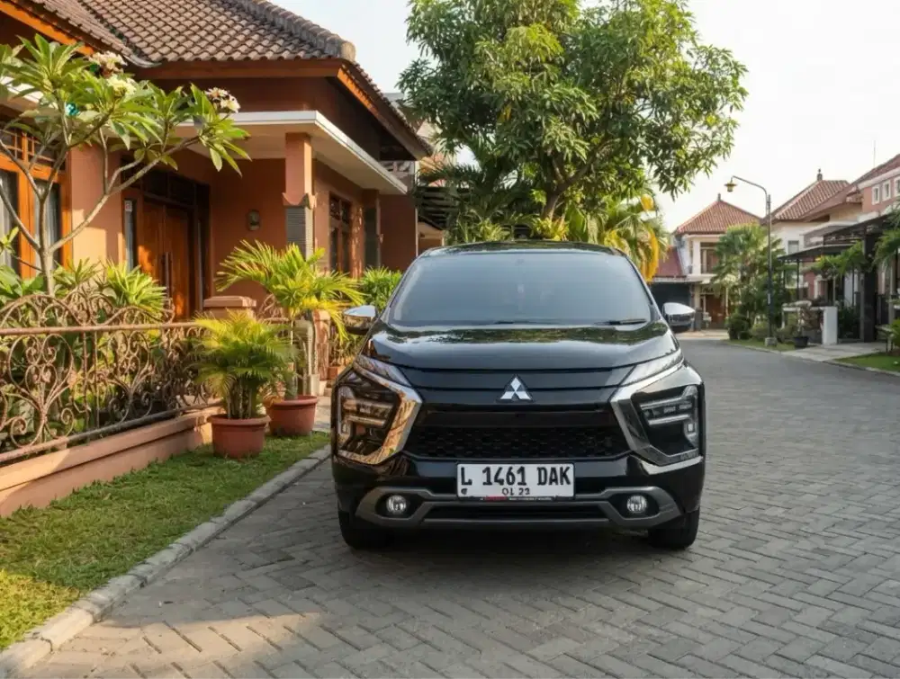 xpander ultimate matic hitam 2023 odo 30 rb an TDP 50 JT Siap Pakai