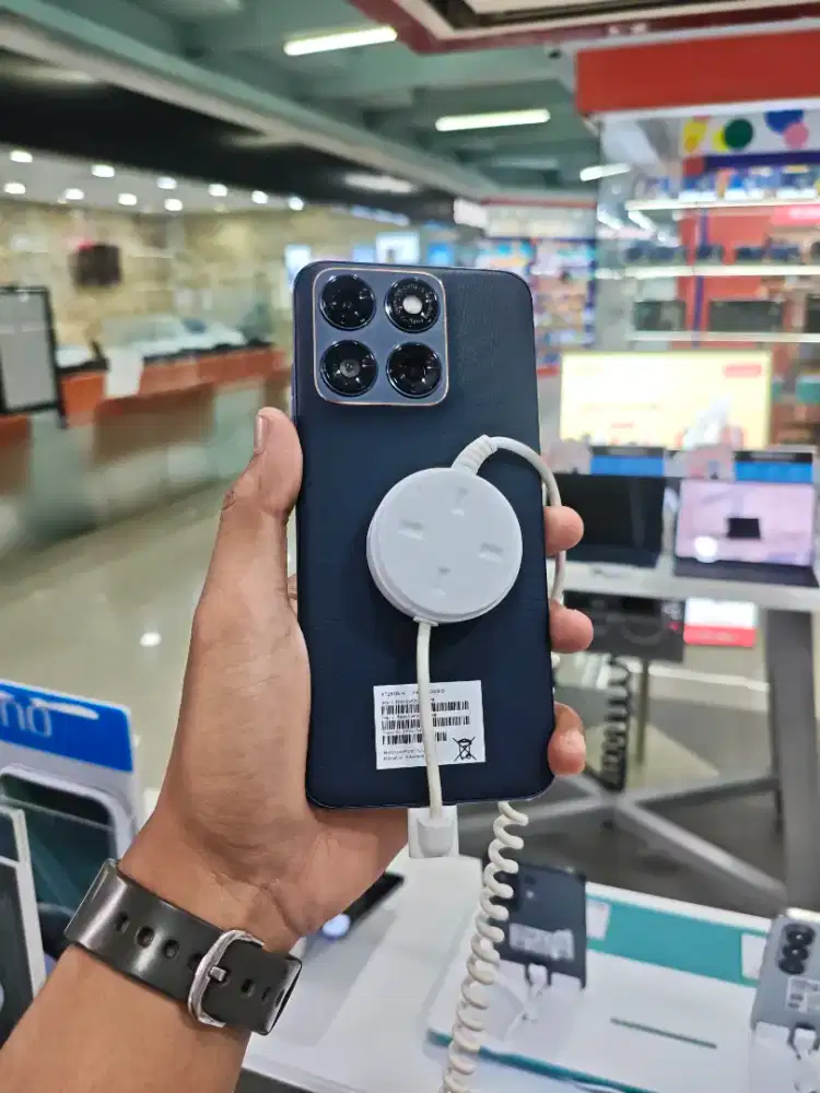 Motorola Moto Edge 70 Fusion ready bisa kredit syarat KTP tanpa DP