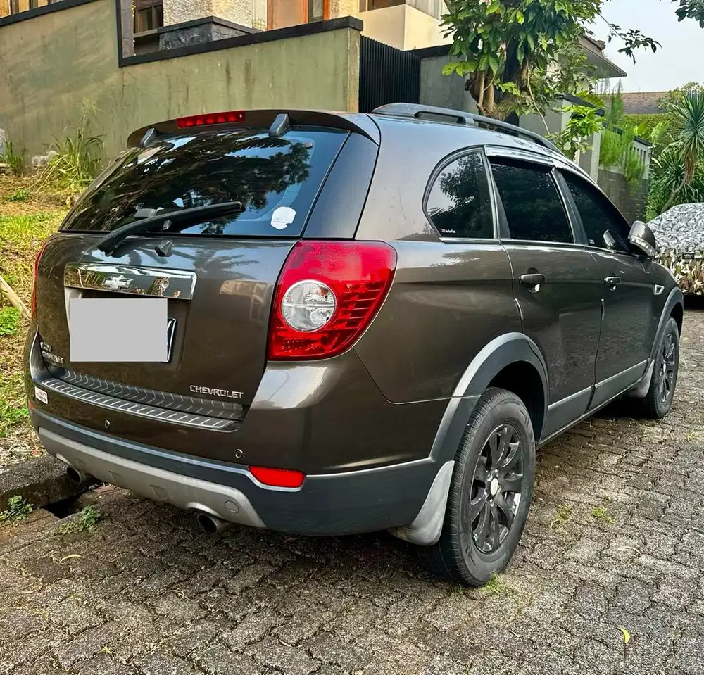 Dijual Mobil Chevrolet Captiva