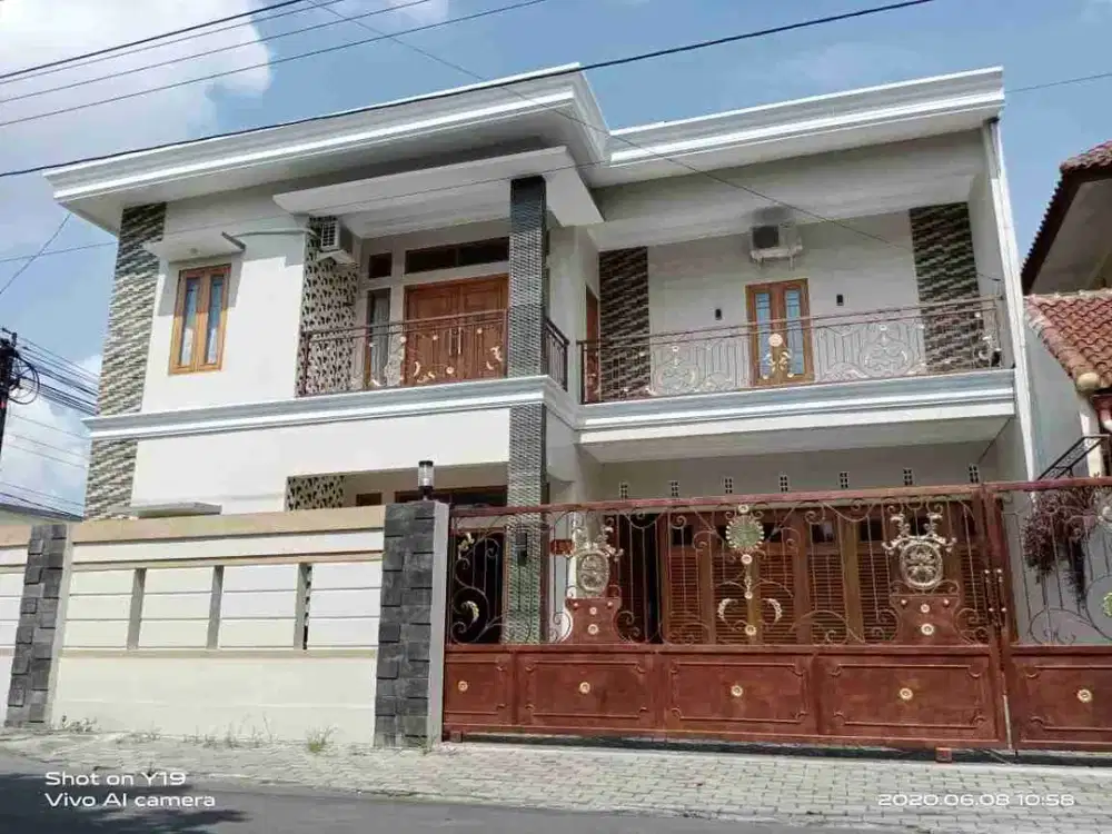 disewakan rumah mewah full furnish didekat kampus ugm
