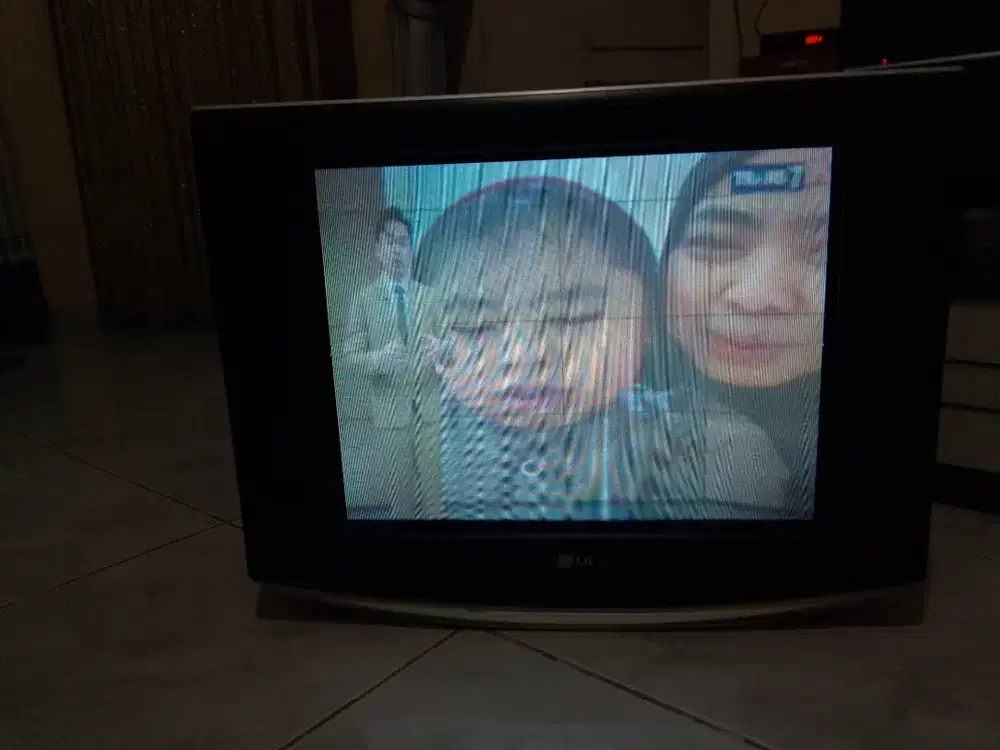 Di jual Tv tabung merk LG 21