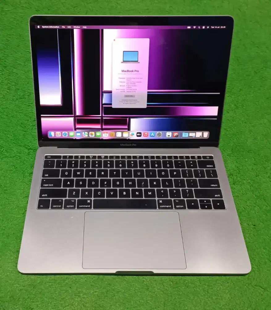 Apple MacBook Pro 2017 13inch i5 8/256 GB Grey Murah