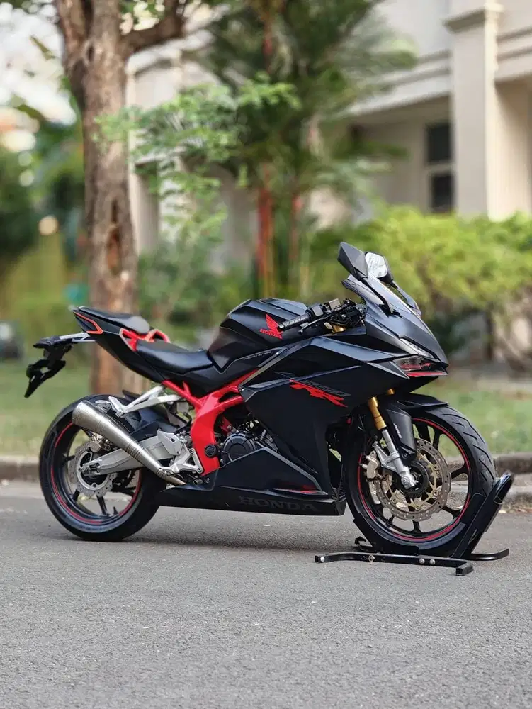 HONDA CBR 250RR ABS HITAM 2019 KM LOW PAJAK PANJANG RASA BARU