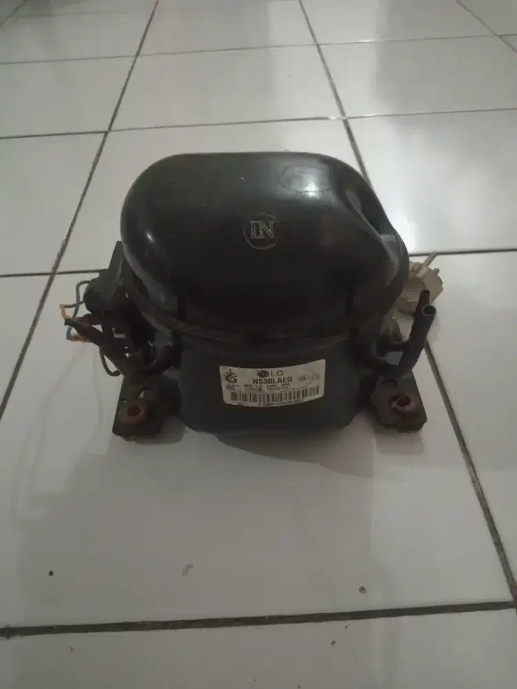 Dijual kompresor bekas kulkas satu pintu