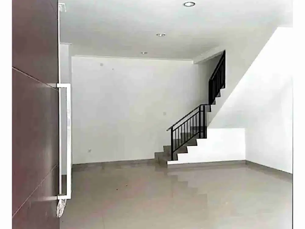 DISEWAKAN TERMURAH RUMAH MEWAH PIK MILENIAL 8X12,5 3+1 KAMAR TIDUR KOSONGAN HARUS 2 TAHUN (120JT/2THN)