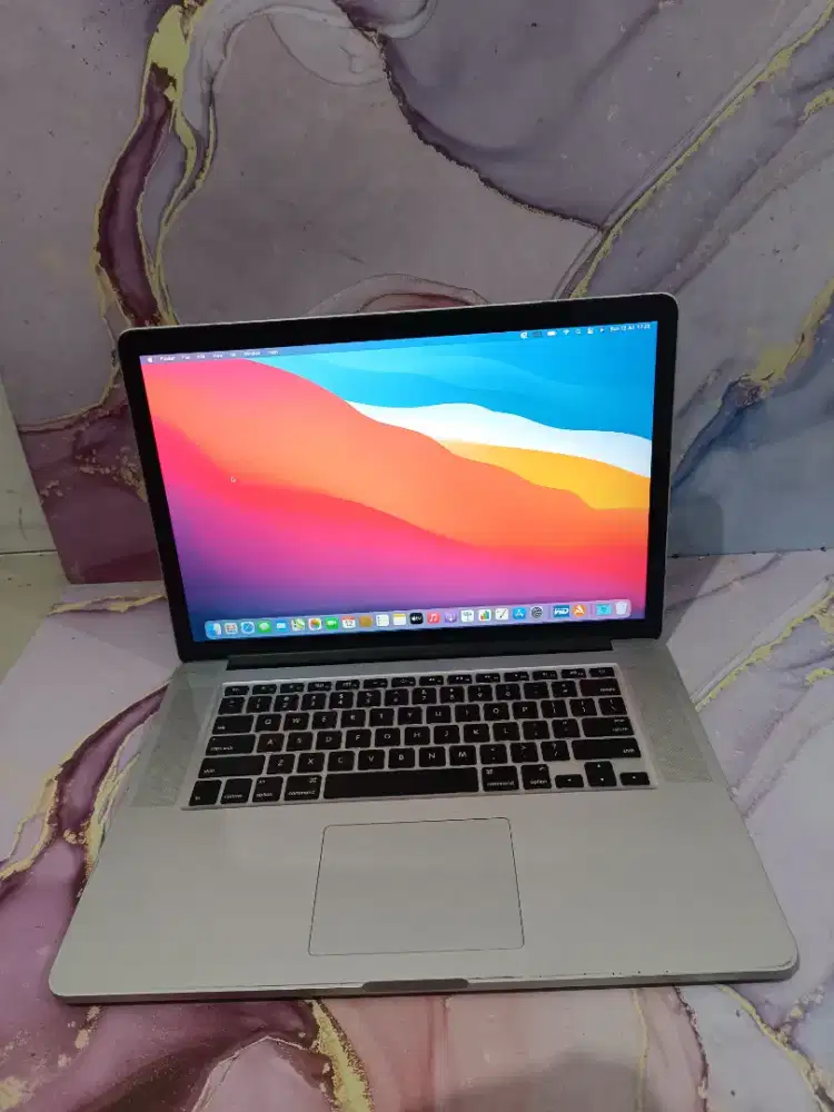 Macbook pro retina 15inch 2014 intel core i7 16/256 ssd
