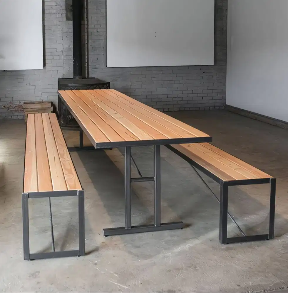 Kombinasi Meja Kursi Besi Kayu Bandung Cocok untuk Cafe dan Rumah