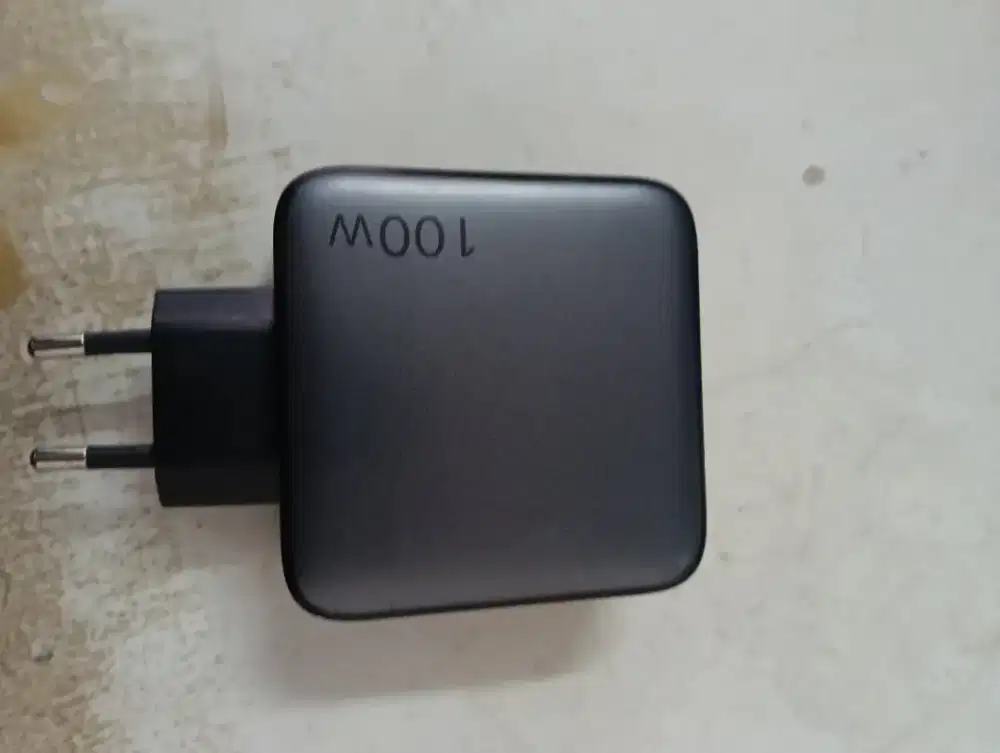 Ugreen 100.watt fast charging