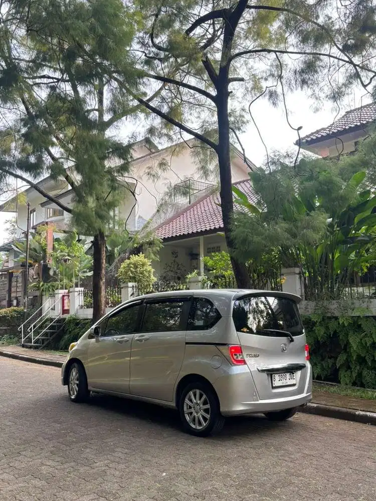 Honda Freed 2014 Bensin