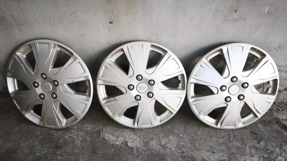 Dop mobil R16 (kondisi bagus)