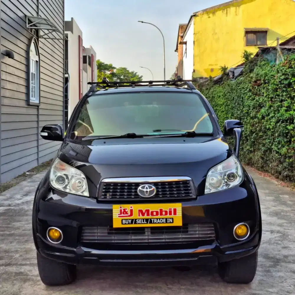 TOYOTA NEW RUSH G MANUAL MT 2011 BLACK MICA ORIGINAL FACELIFT
