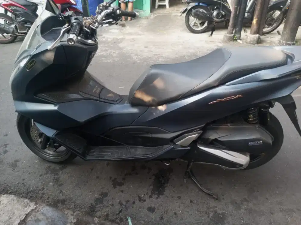 Bismilah jual honda PCX 2022 komplit pajak og 3x