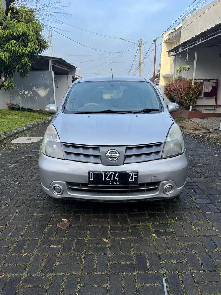 Nissan Grand livina 2009 Bensin