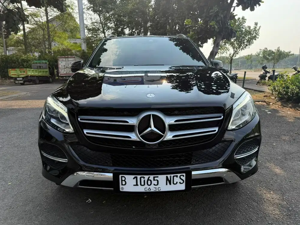 Mercedes GLE400 Exclusive 2017 / 2016 Tangan pertama ANTIK ORIGINAL