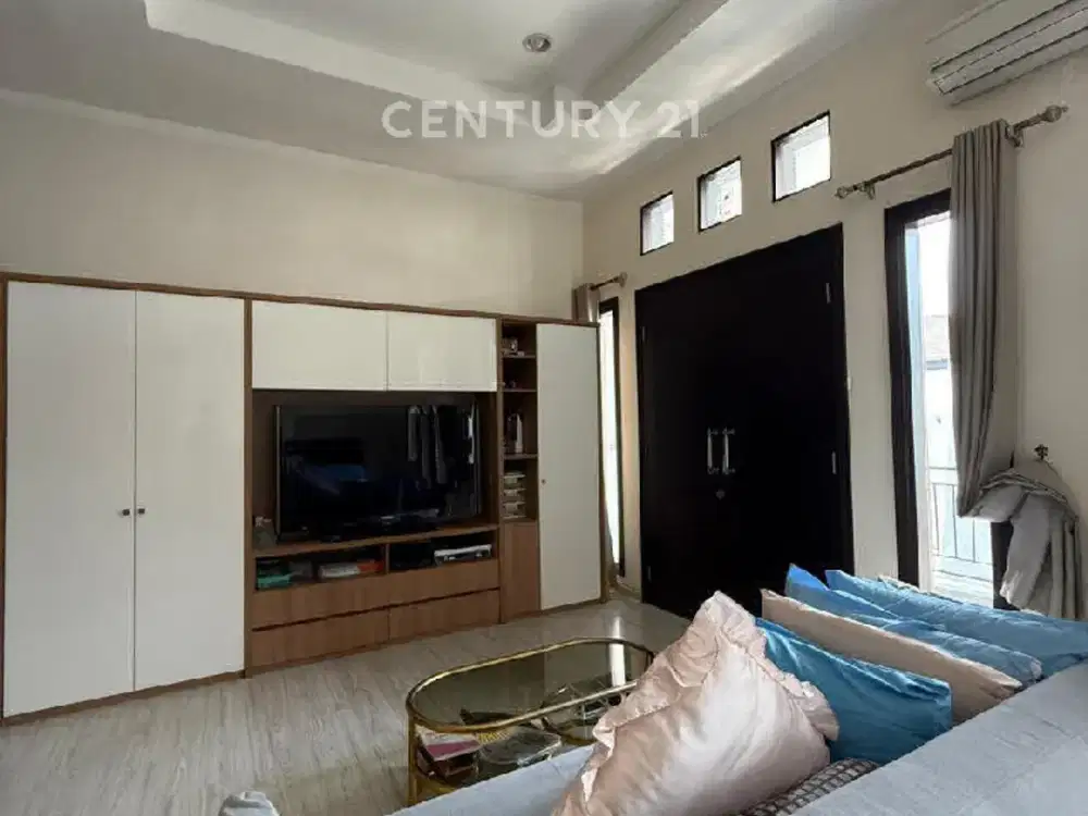 Rumah Manyar Cakep Jarang Ada Semi Furnished Jakarta Utara