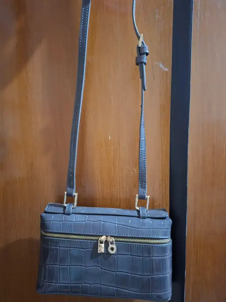 preloved tas loro piana
