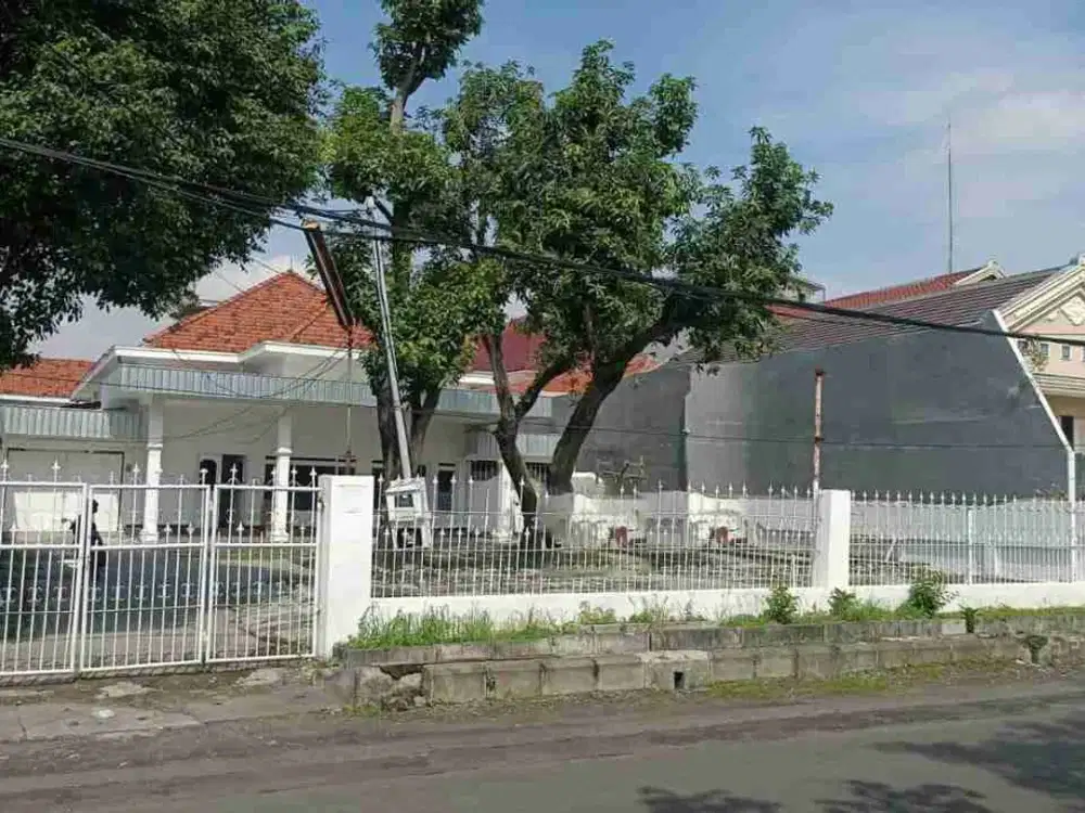 *Jual Rumah NIAS* _cocok utk kantor atau usaha, halaman depan sangat luas dekat surabaya pusat_
