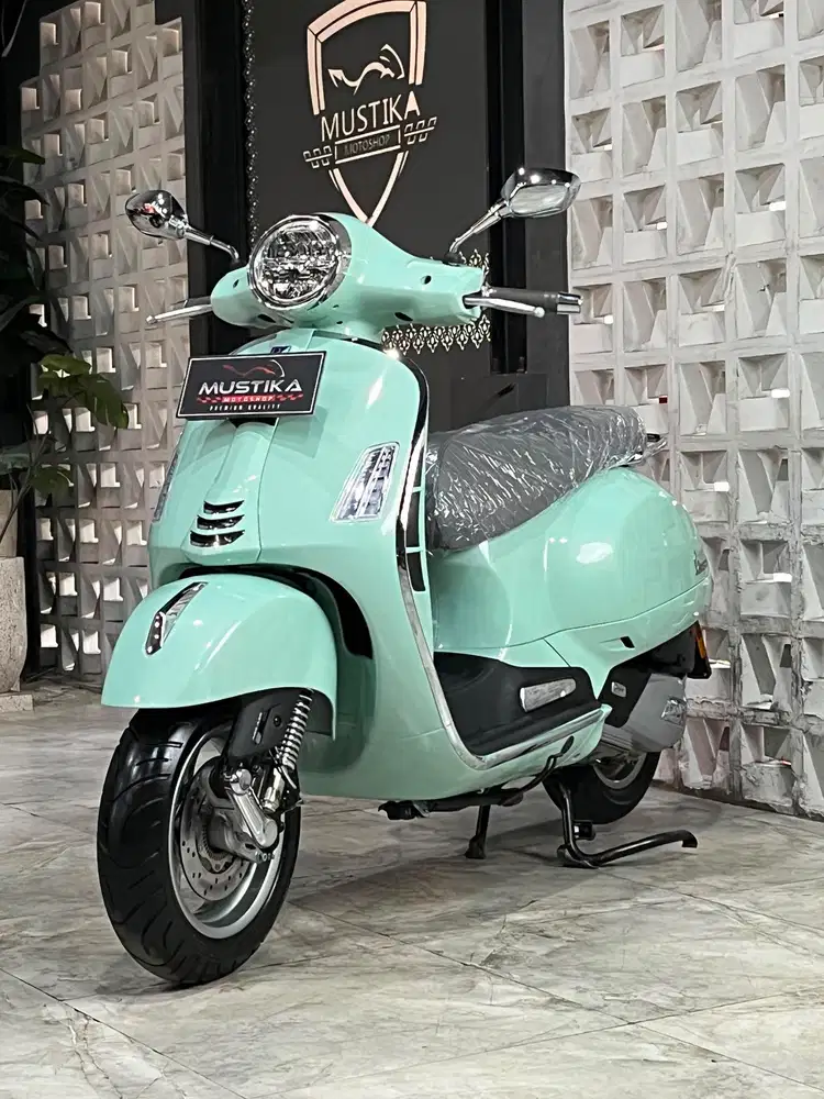 Vespa GTS 150 Green Relax Keyless. Km 500. Plat M.DANNY Mustika Malang