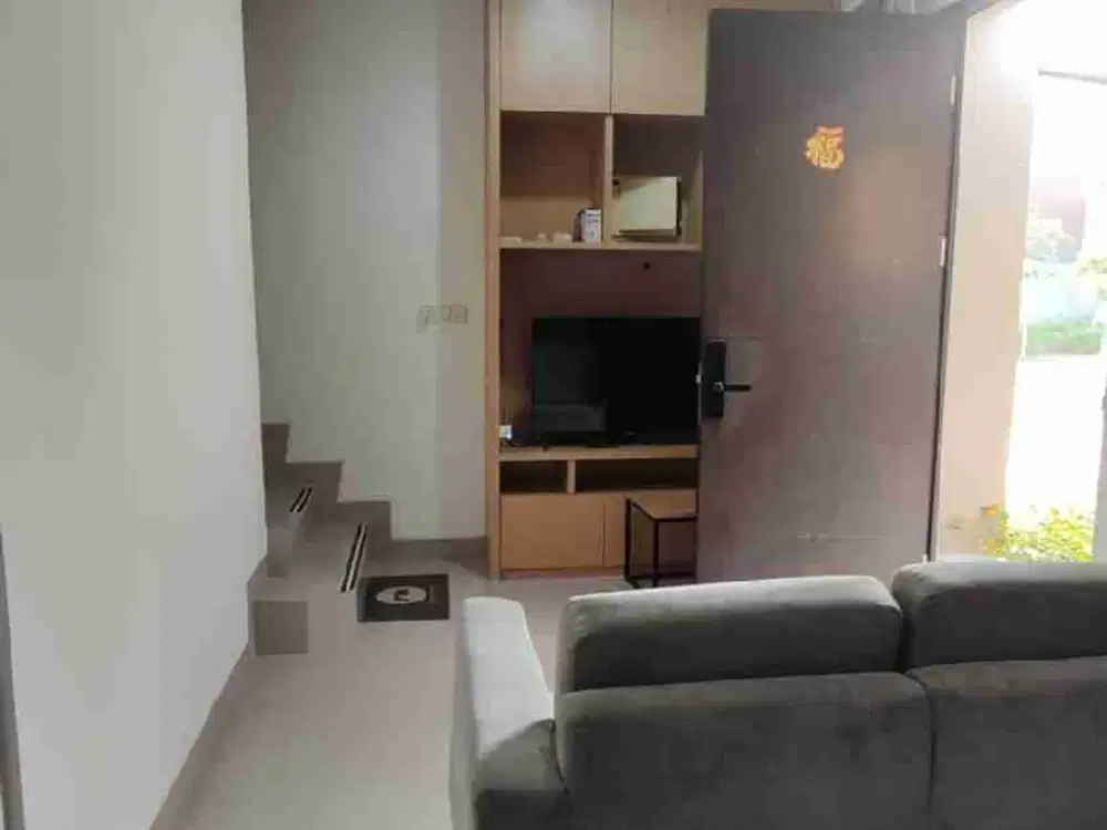 DISEWAKAN MURAH RUMAH PIK MILENIAL 6x10 2LT 2+1 KAMAR TIDUR SUDAH FULL FURNISH