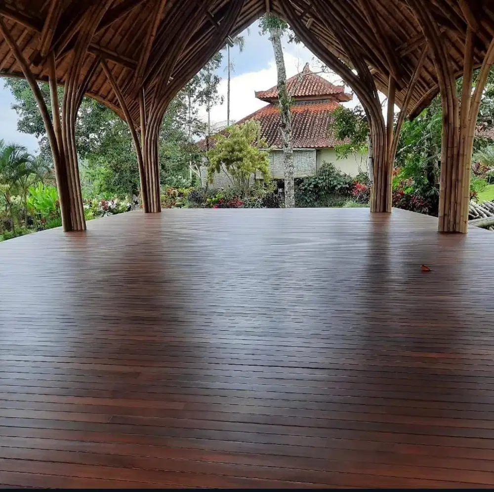 Parket dan Deck Kayu berkualitas dan pemasangan rapi