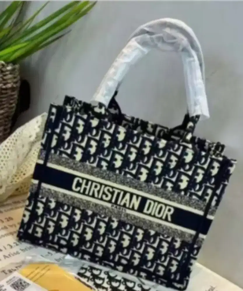 Tas Tote Christian Di*r