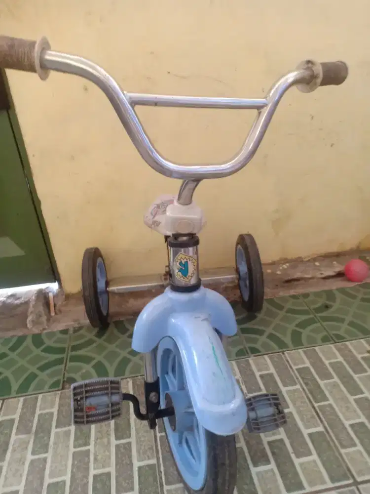 Jual sepeda anak roda 3