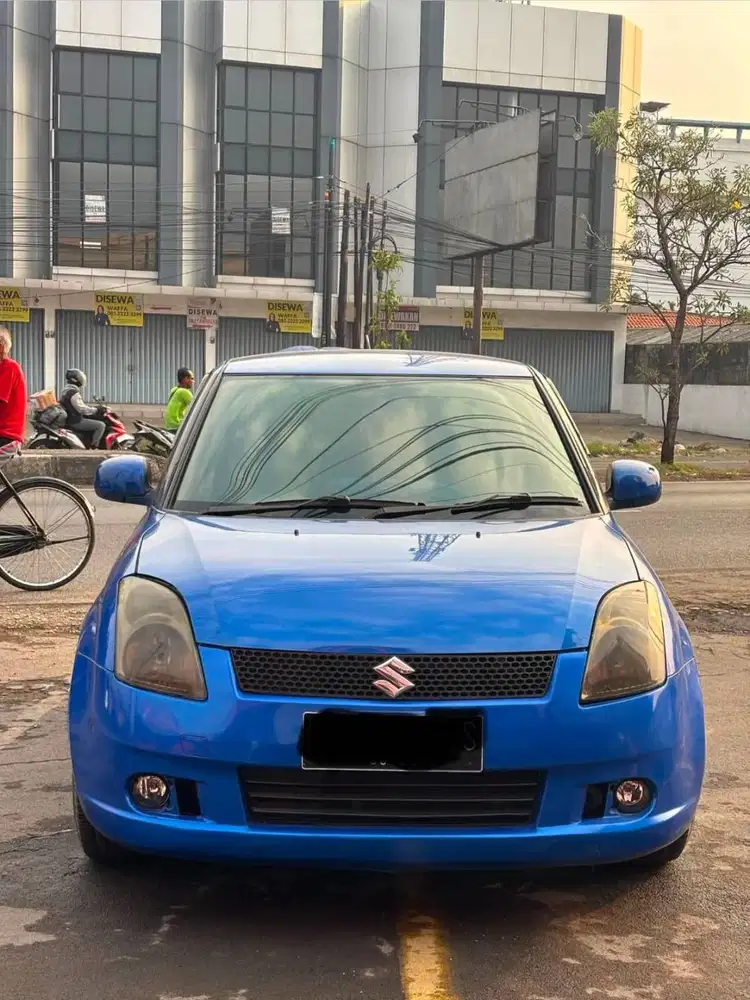 SUZUKI SWIFT GL CBU AT